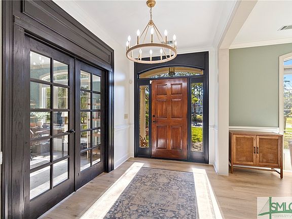4th image of 22 Lake Heron Court W