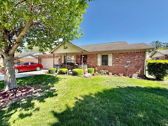 3rd image of 96 N Deer Cliff Dr