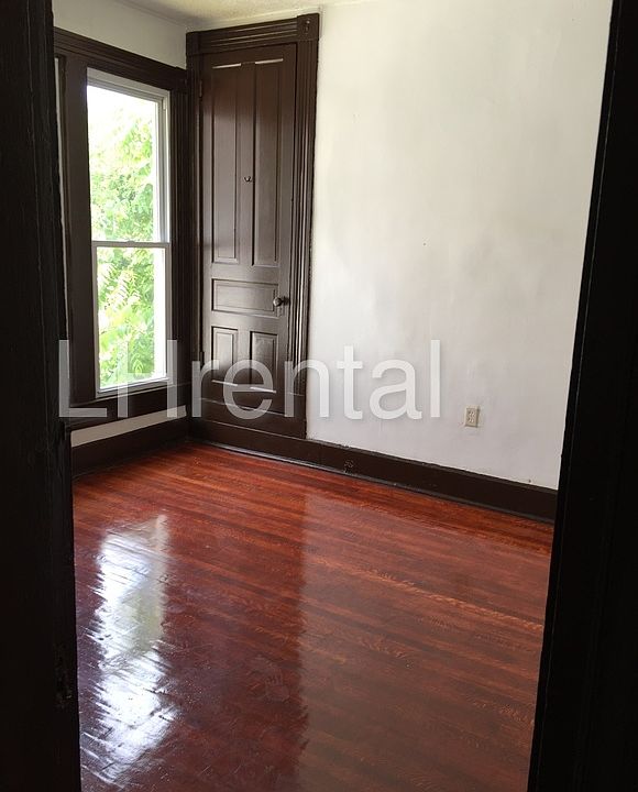 2nd image of 2821 Guilford Ave