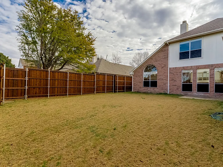 2429 Clear Field Dr — Photo 6