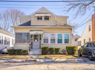 35 Rowan St, Providence, RI 02908