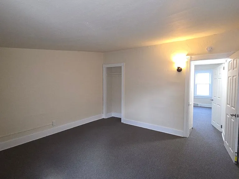 33 Washington St — Photo 26