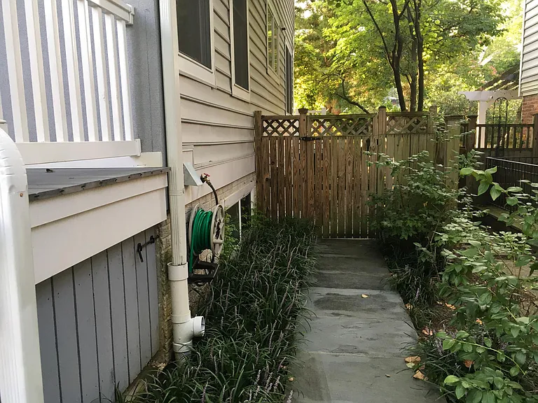 5305 Sherrill Ave #B — Photo 4