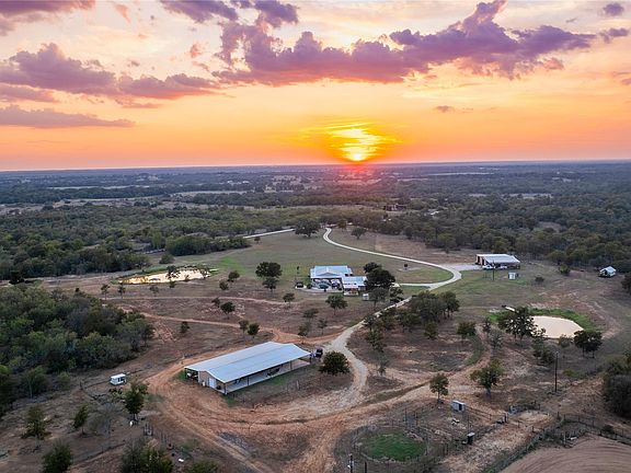 3rd image of 1000 Oil Field Rd