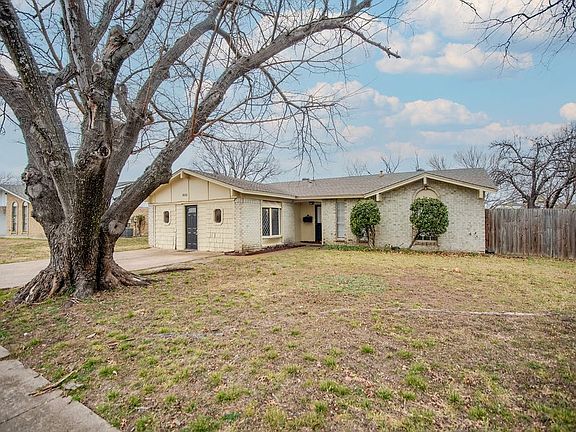 2nd image of 1833 Mill Pond Rd