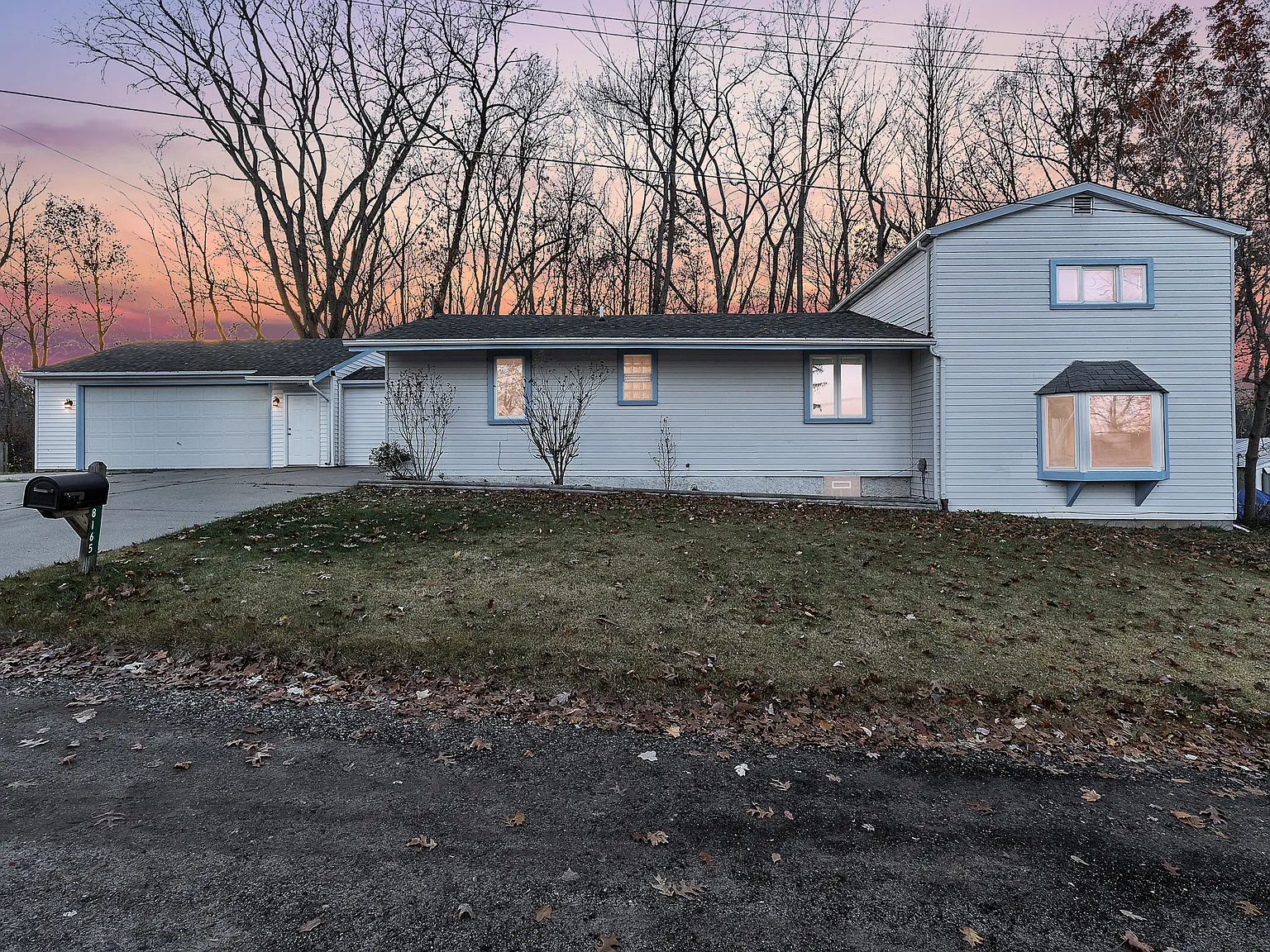 4 bed, 2113 sqft, $2,600 — Photo 2
