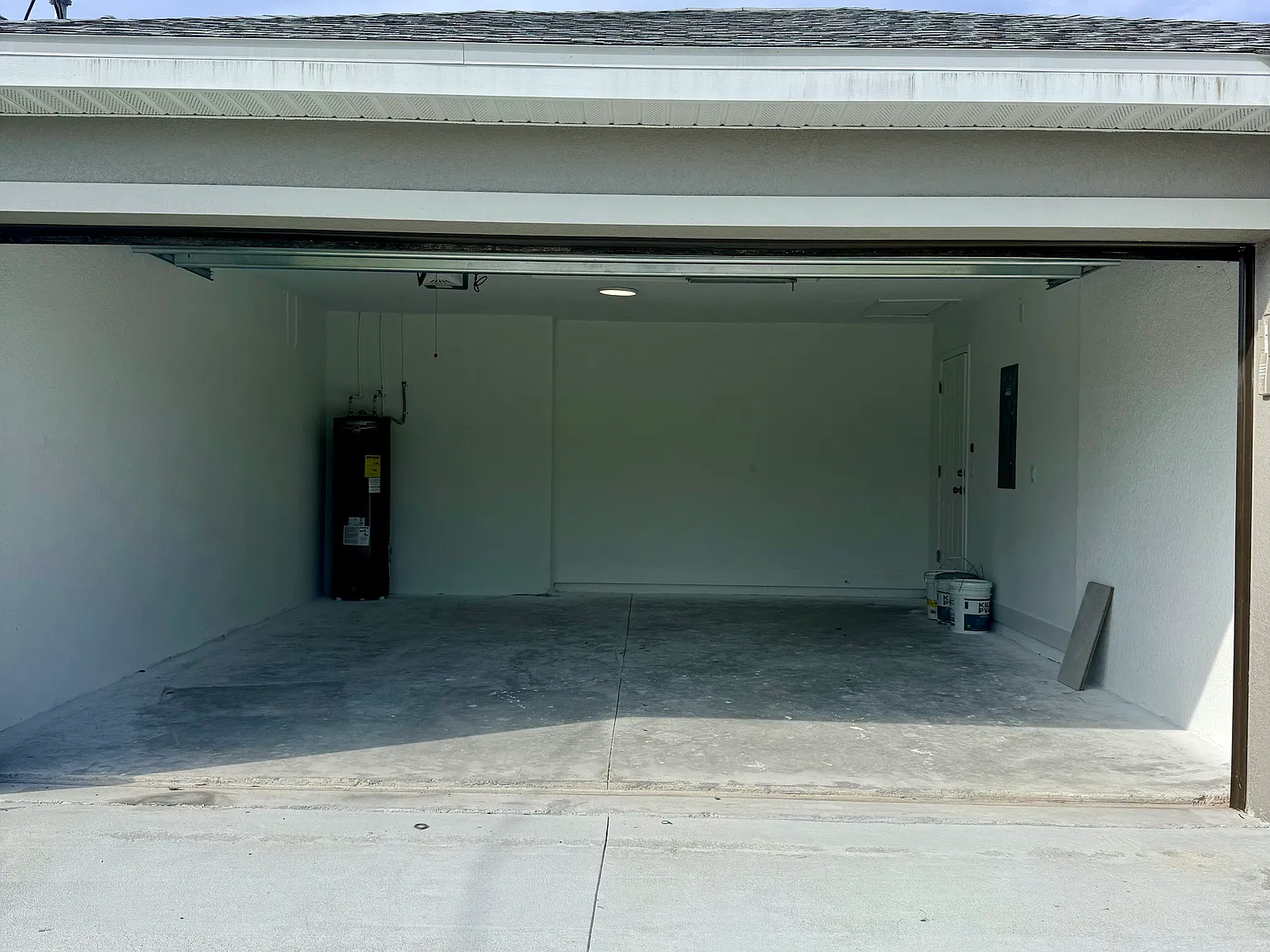 3 bed, 1752 sqft, $1,849 — Photo 3