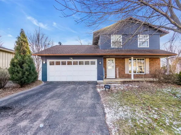 327 Boyson Rd NE, Cedar Rapids, IA 52402