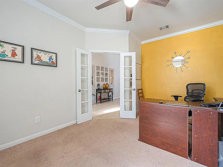 15627 Huddleston Dr — Photo 2