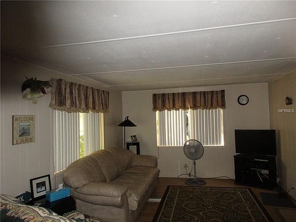 4th image of 28 Rosalie Oaks Blvd