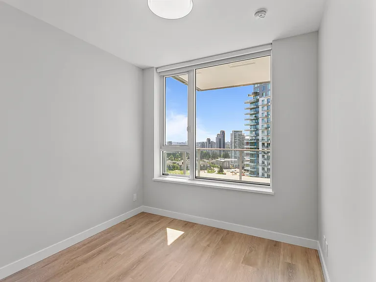 567 Emerson St #2010 — Photo 9