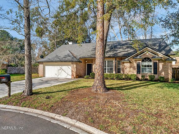 4th image of 630 HAWKES ISLAND Drive
