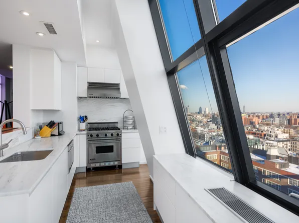 105 Norfolk Street image 8 of 15