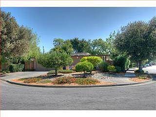 1st image of 1122 Smyrna Ct