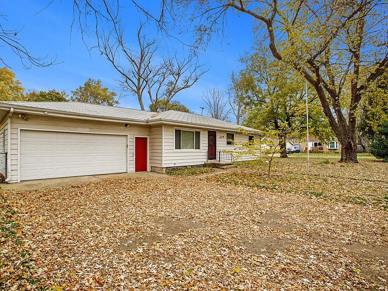 1679 Rosedale Ave — Photo 6