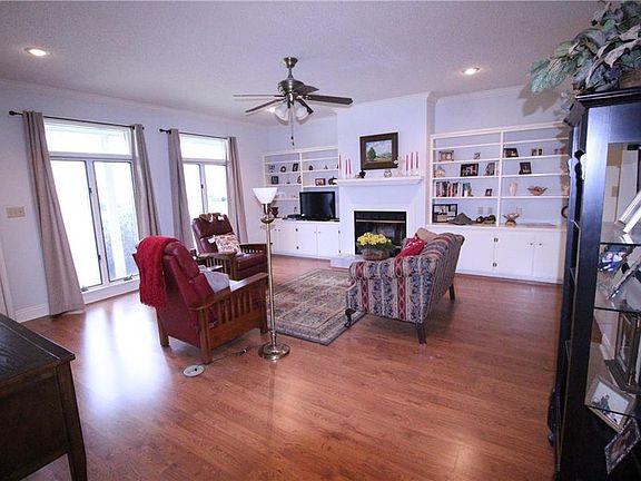 3rd image of 2507 New Dawn Dr