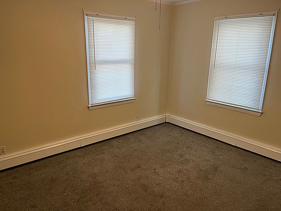 4th image of 627 W Park Ave