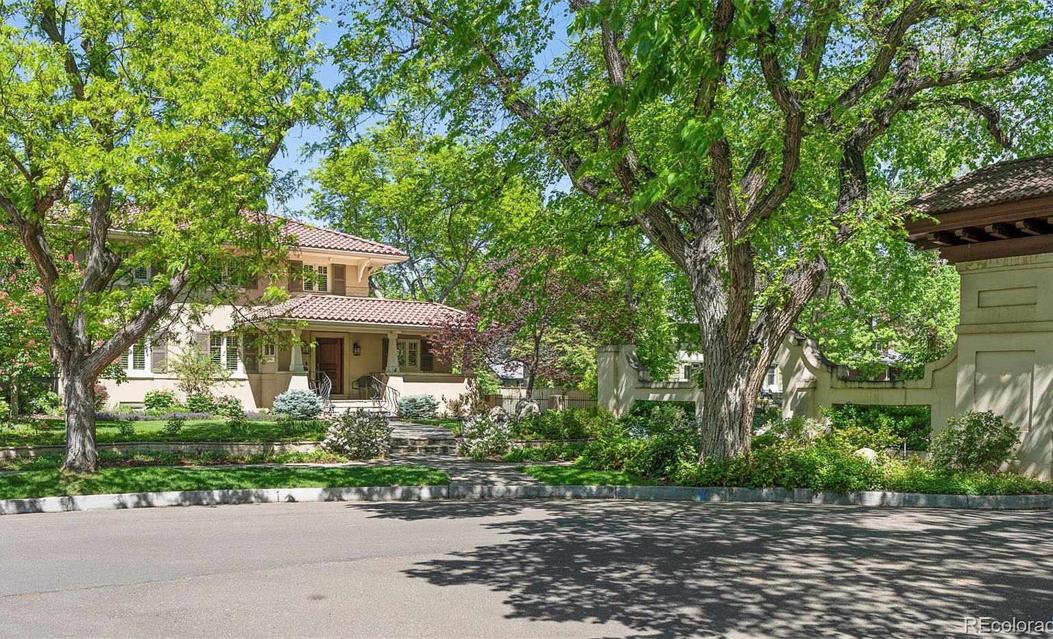 395 N Franklin Street