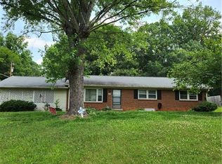 60 Arita Cir, Winston Salem, NC 27105