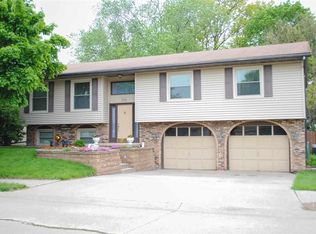 715 24th Avenue Ct, Moline, IL 61265