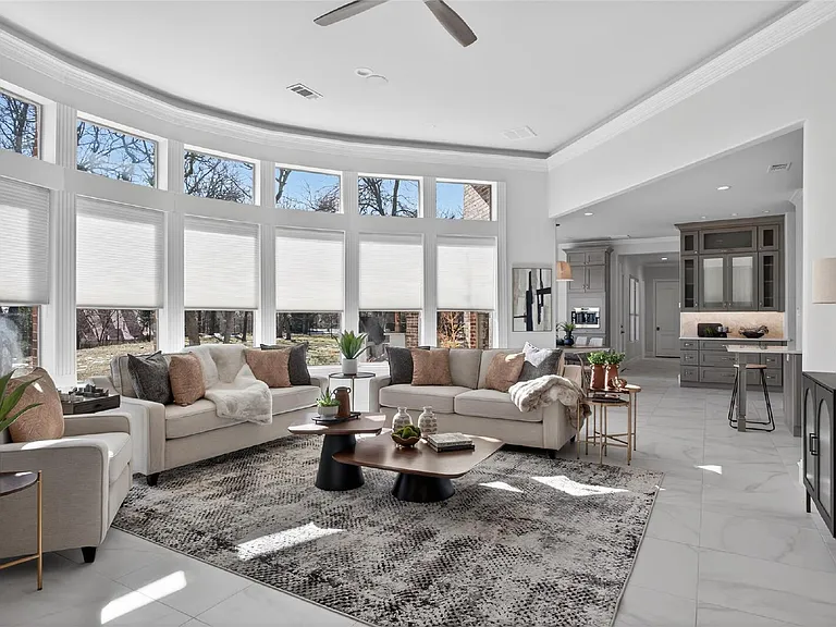 5704 Pine Valley Dr — Photo 12