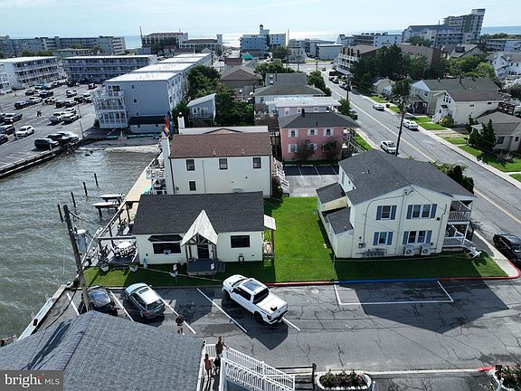 4th image of 222 Trimper Ave