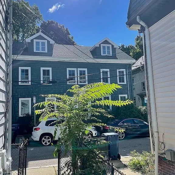 25 Andrew St #2 — Photo 3