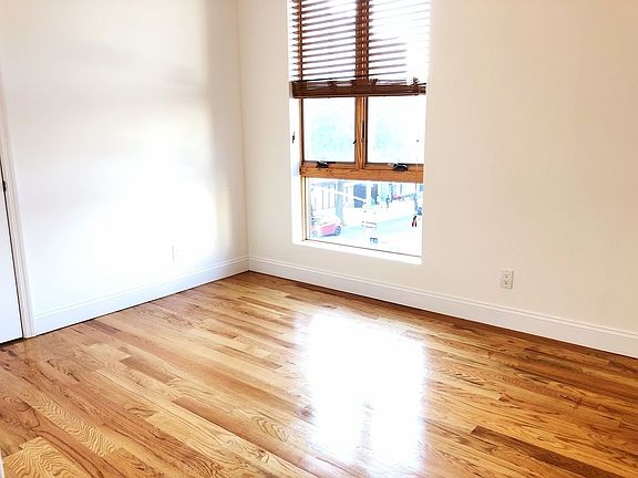 3rd image of 3093 38th St APT 2C