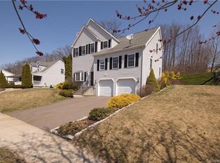 188 McCormick Ln, Middletown, CT 06457