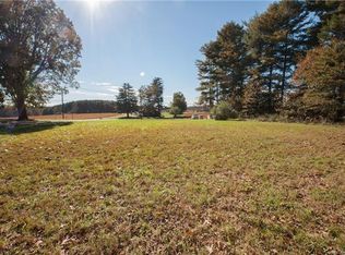 105 Colonial Heights Ln, Statesville, NC 28625