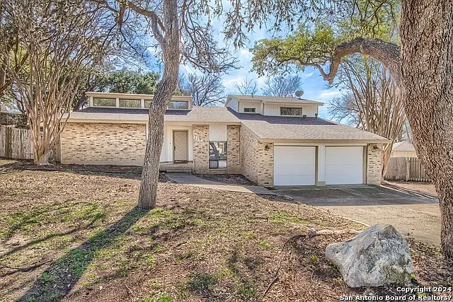 3 bed, 2.0 bath, 2132 sqft, $2,500 — Photo 3