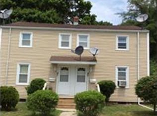 45 Ridgeview Cir, New London, CT 06320