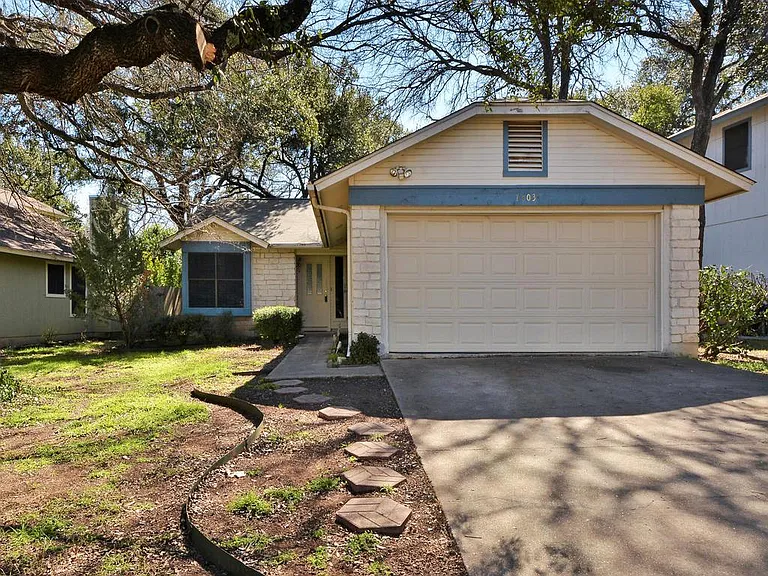 7403 Dallas Dr — Photo 2