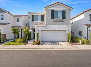 1370 E Via Dorata Way, Fresno, CA