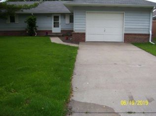 1504 Cornhusker Cir, North Platte, NE 69101