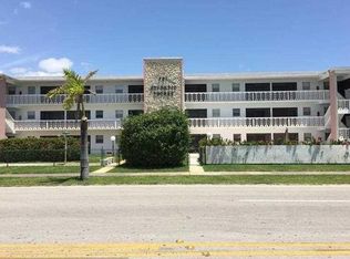 710 NE 4th Ct, Hallandale Beach, FL 33009