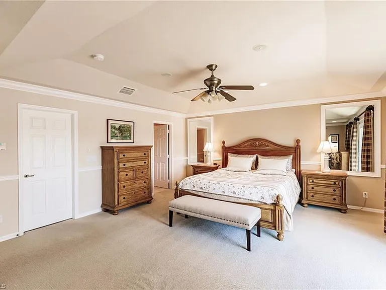 7859 Berkshire Pines Dr — Photo 21