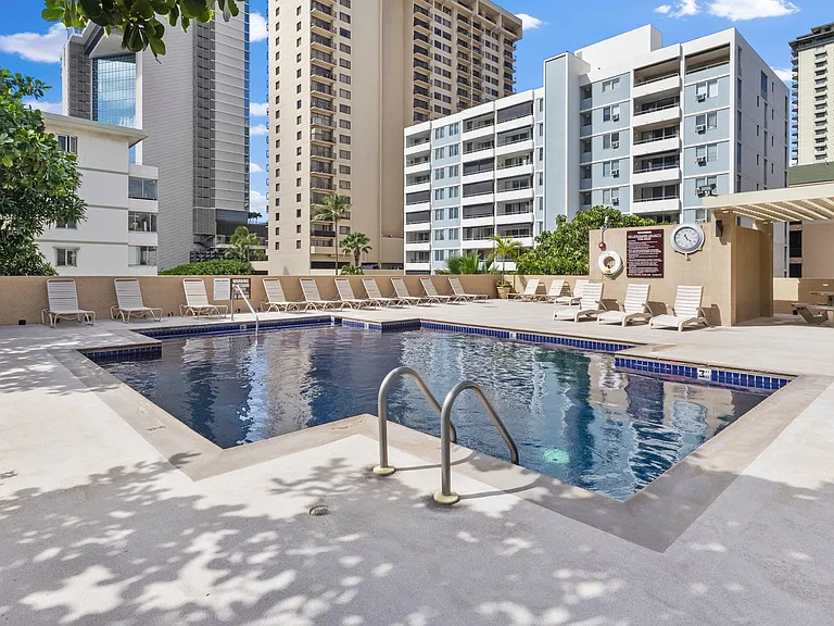 430 Lewers St #25E — Photo 14