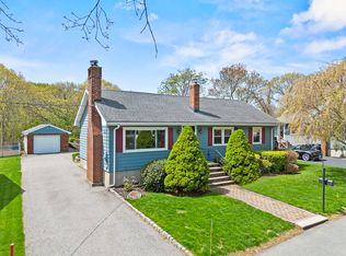 7 Cedarcrest Rd, Salem, MA 01970