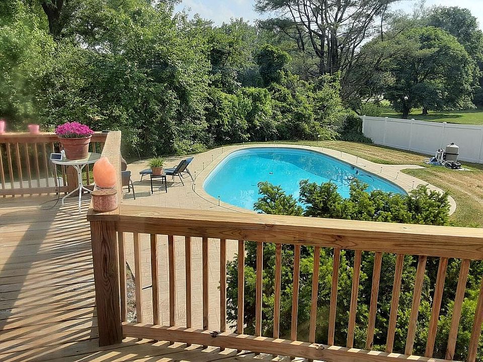  POOL PARTIAL DECK BACKYARD