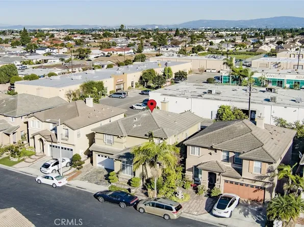 19 Sorbonne St, Westminster, CA 92683