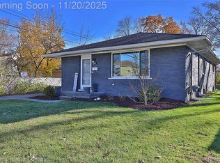 2863 Columbia Rd, Berkley, MI 48072