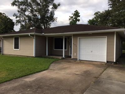 204 S 2nd St, Nederland, TX, 77627
