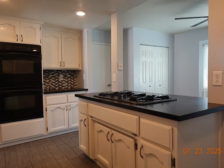 3801 Yellowstone Ct — Photo 12