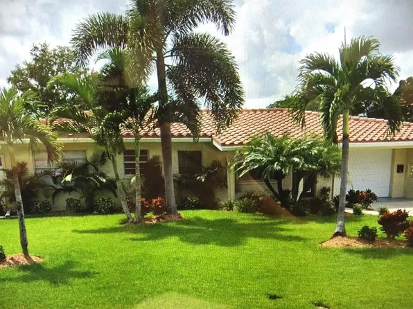 9630 Treasure Ln NE, Saint Petersburg, FL 33702