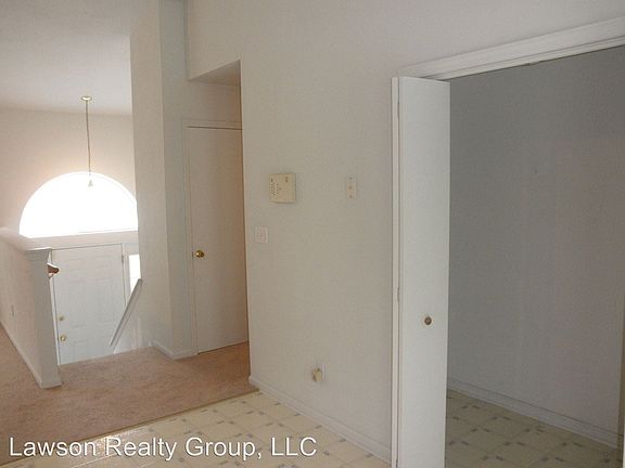 4th image of 5120 Salem Tpke NW