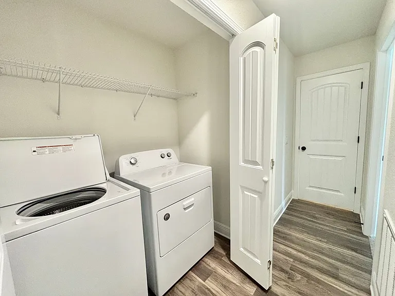 5031 Peach Dr — Photo 15
