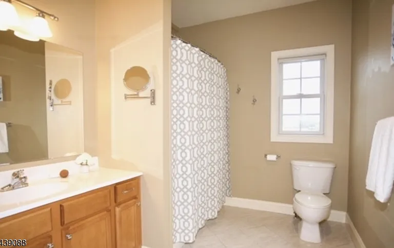 1677 Springfield Ave #13 — Photo 9
