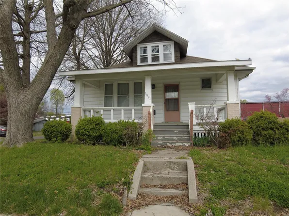 1421 Raab Ave, Belleville, IL 62220