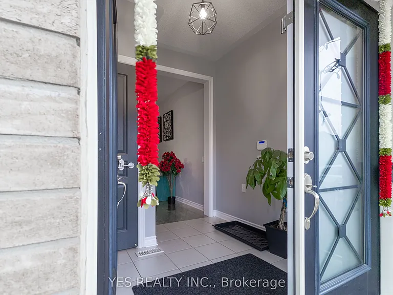 34 Newhouse Blvd — Photo 6